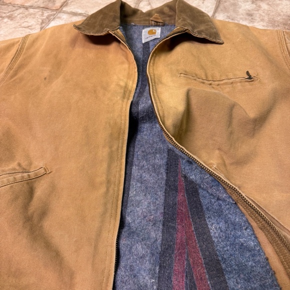 Vintage Carhartt Detroit Jacket – Men’s Medium Rugged Workwear | Classic Canvas - Picture 6 of 15